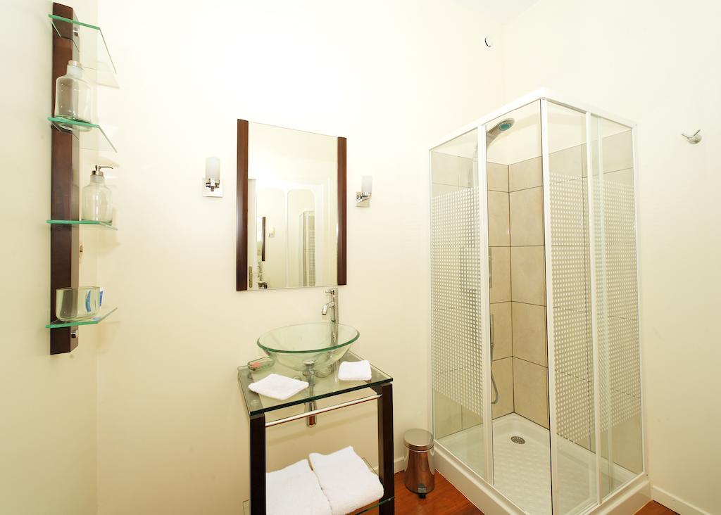 Chambres D'Hotes La Rive Mortagne-sur-Gironde Room photo
